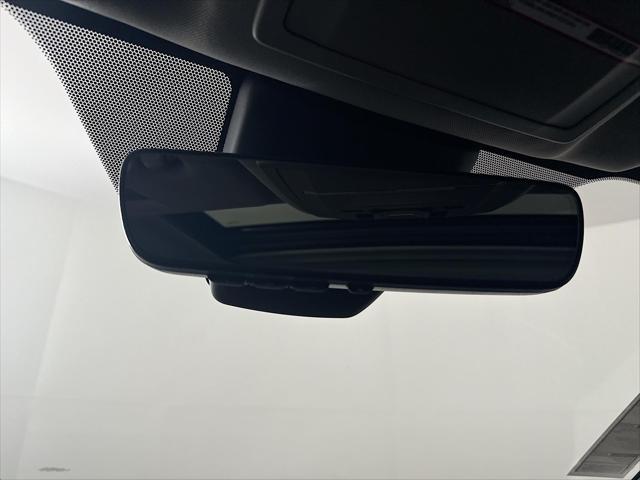 Photo of 2023 Celestial Silver Metallic Toyota Highlander