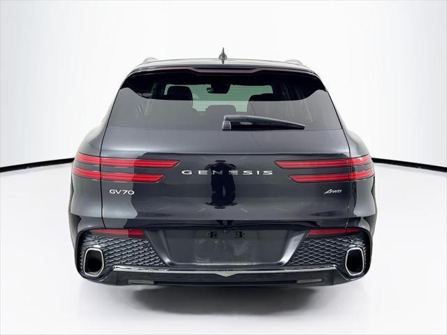Photo of 2024 Vik Black Genesis GV70