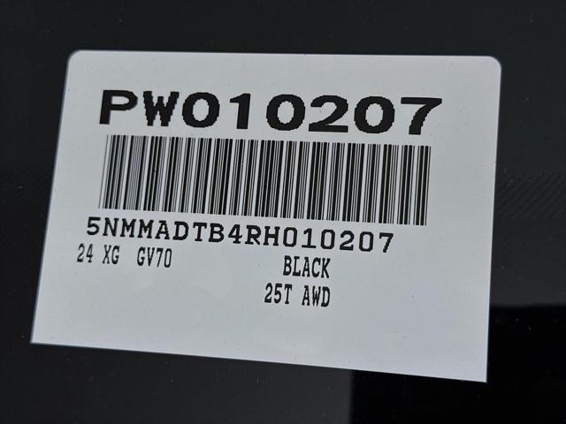 Photo of 2024 Vik Black Genesis GV70