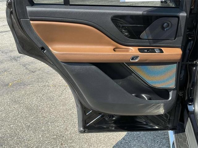 Photo of 2021 Black Lincoln Aviator