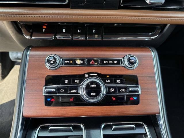Photo of 2021 Black Lincoln Aviator