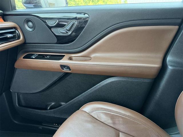 Photo of 2021 Black Lincoln Aviator
