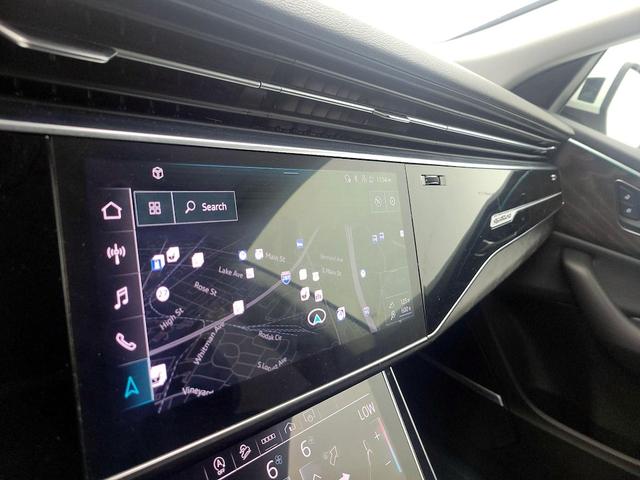 Photo of 2022 White Audi Q8