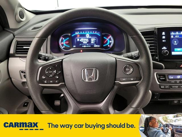 Photo of 2020 Gray Honda Pilot