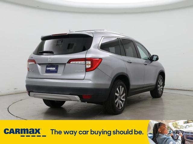 Photo of 2020 Gray Honda Pilot