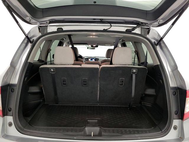 Photo of 2020 Gray Honda Pilot