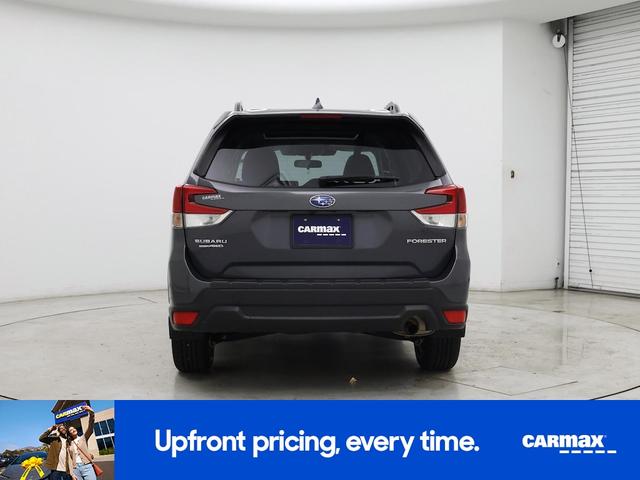 Photo of 2023 Gray Subaru Forester