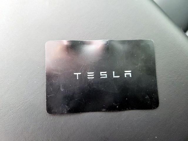 Photo of 2021 Blue Tesla Model Y