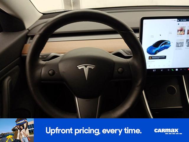Photo of 2020 Blue Tesla Model 3