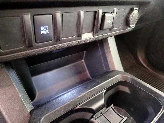 Photo of 2022 Gray Toyota Tacoma