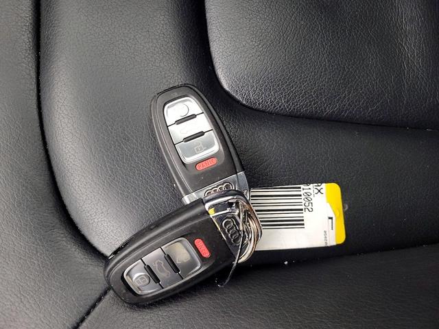 Photo of 2016 Gray Audi A4