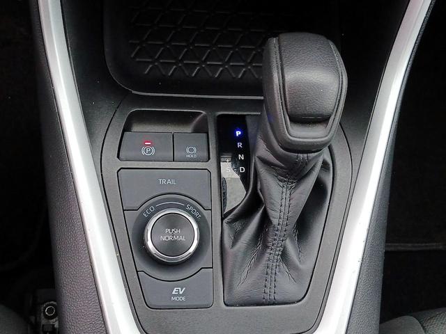 Photo of 2022 Gray Toyota RAV4 Hybrid