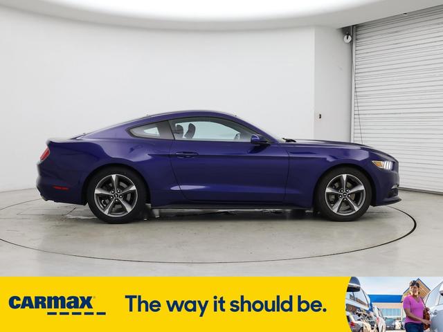 Photo of 2016 Blue Ford Mustang