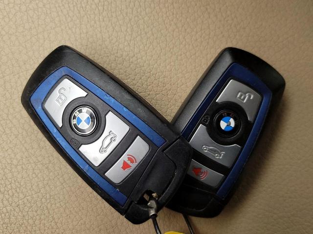Photo of 2017 White BMW 330
