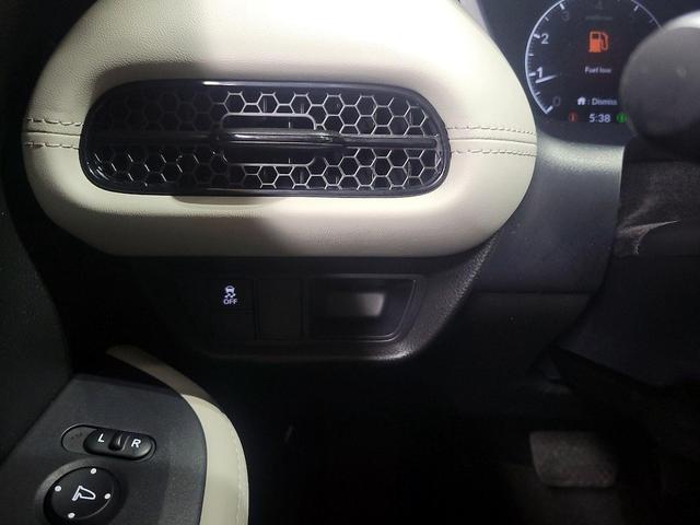 Photo of 2024 Gray Honda HR-V