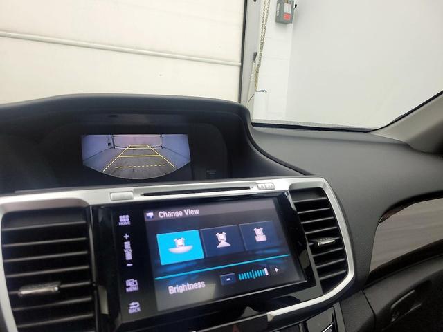 Photo of 2016 Black Honda Accord