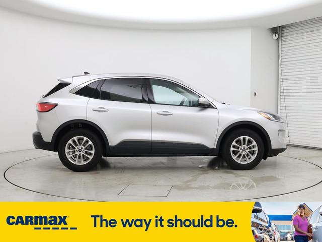 Photo of 2020 Gray Ford Escape
