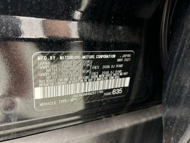 Photo of 2022 Labrador Black Mitsubishi Outlander
