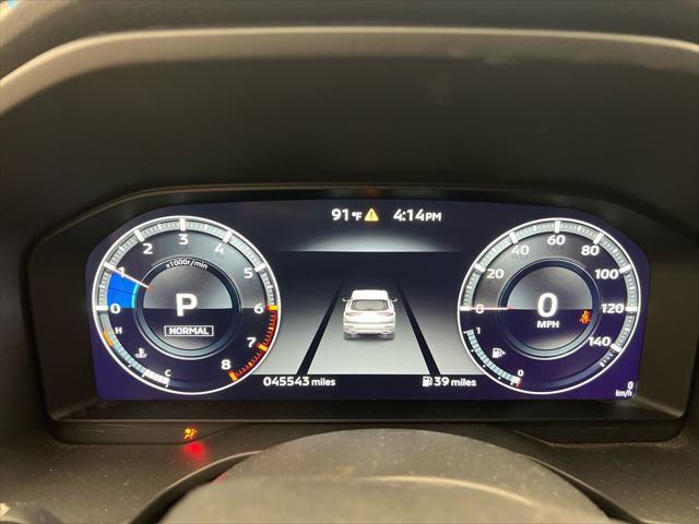 Photo of 2022 Labrador Black Mitsubishi Outlander