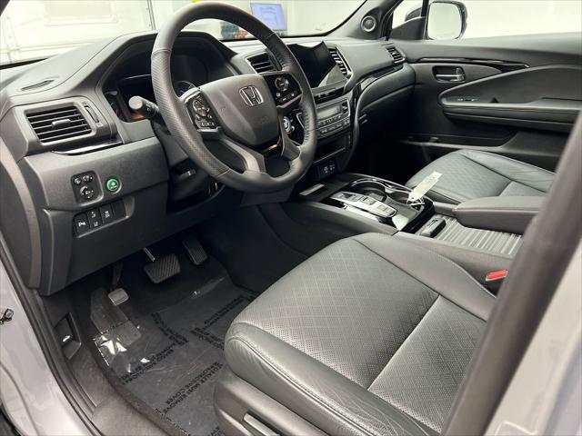 Photo of 2021 Lunar Silver Honda Passport