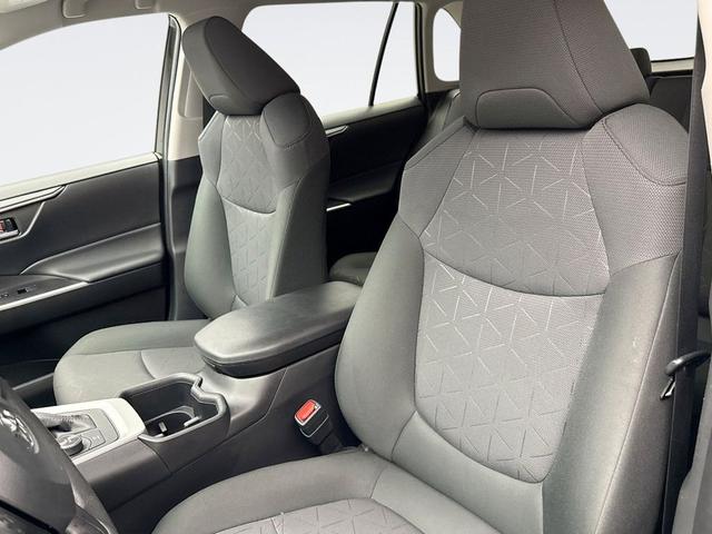 Photo of 2024 Midnight Black Metallic Toyota RAV4