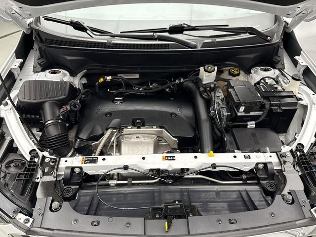 Photo of 2018 Summit White GMC Terrain