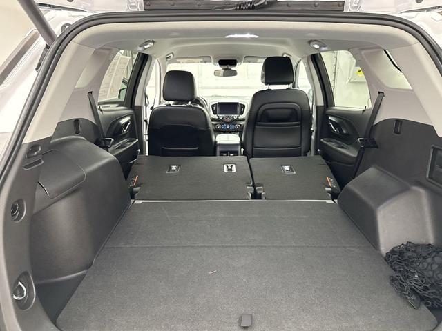 Photo of 2018 Summit White GMC Terrain
