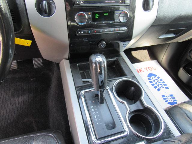 Photo of 2011 Tuxedo Black Metallic Ford Expedition