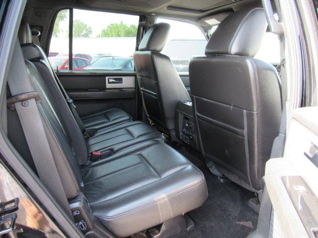Photo of 2011 Tuxedo Black Metallic Ford Expedition