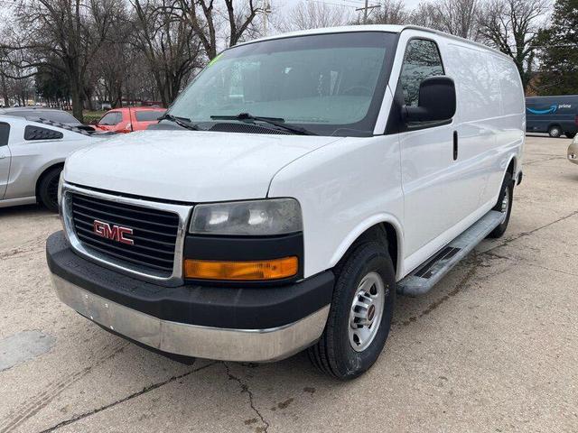 Photo of 2014 Summit White GMC Savana 2500