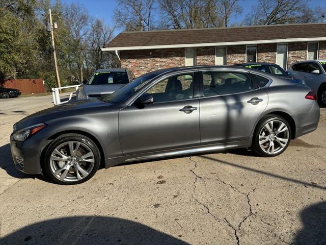 2015 Infiniti Q70L