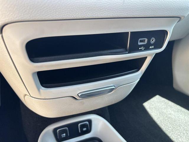 Photo of 2018 Gray Chrysler Pacifica