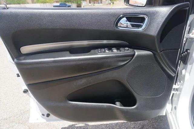 Photo of 2018 White Knuckle Clearcoat Dodge Durango