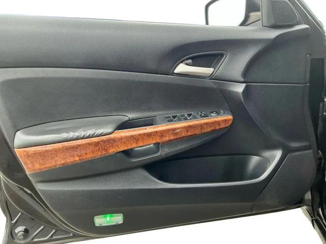 Photo of 2012 Crystal Black Pearl Honda Accord