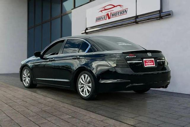 Photo of 2012 Crystal Black Pearl Honda Accord
