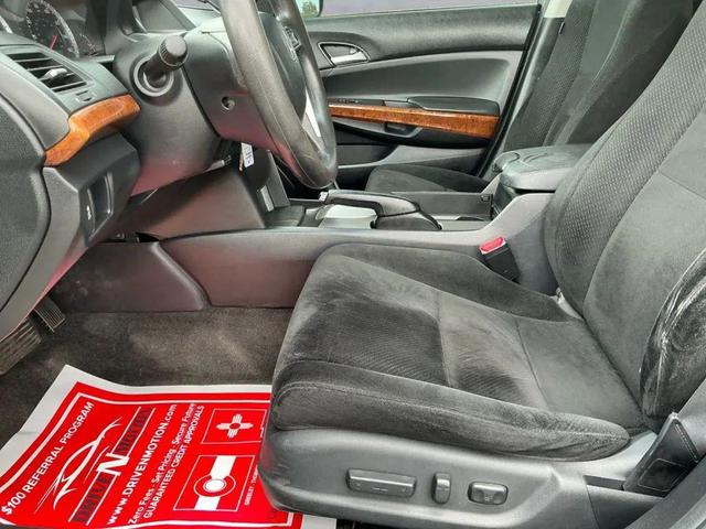 Photo of 2012 Crystal Black Pearl Honda Accord