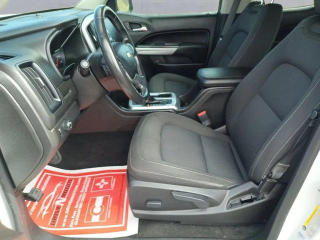 Photo of 2018 Summit White Chevrolet Colorado