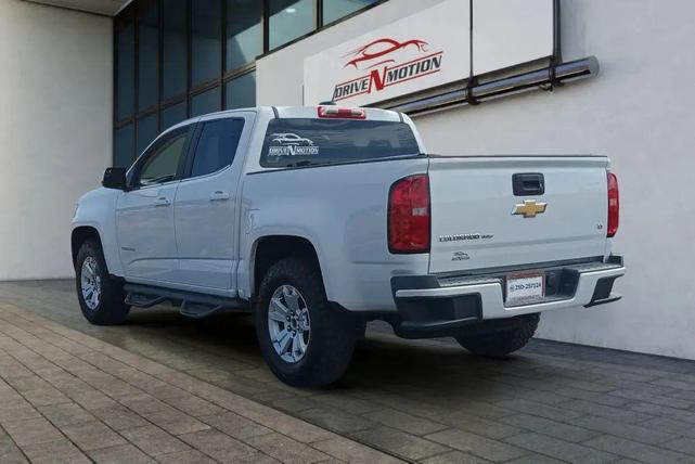 Photo of 2018 Summit White Chevrolet Colorado