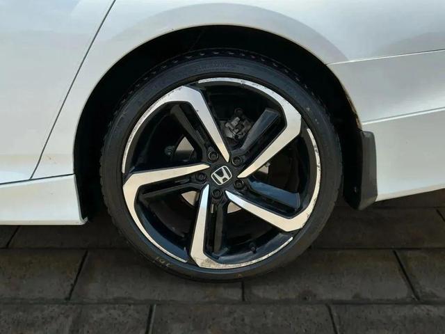 Photo of 2020 Platinum White Pearl Honda Accord