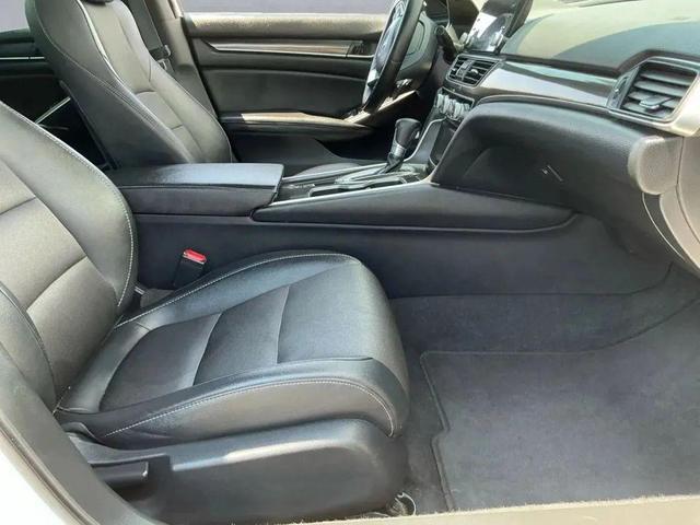 Photo of 2020 Platinum White Pearl Honda Accord