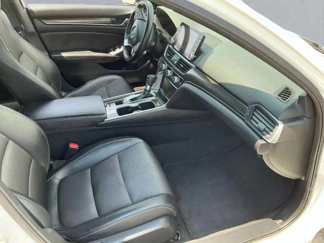 Photo of 2020 Platinum White Pearl Honda Accord