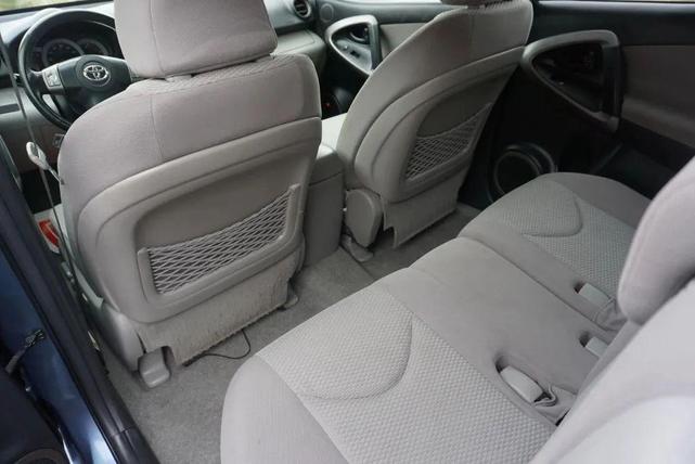 Photo of 2007 Blue Toyota RAV4