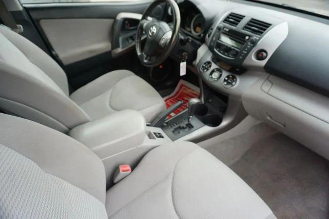 Photo of 2007 Blue Toyota RAV4