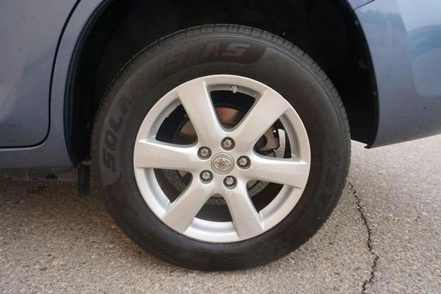 Photo of 2007 Blue Toyota RAV4