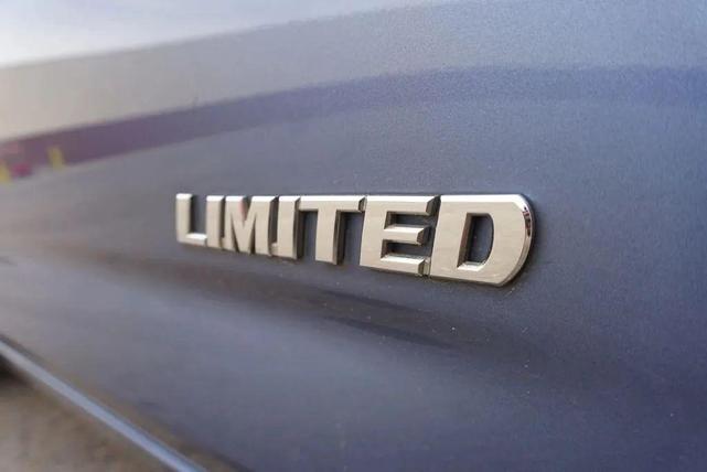 Photo of 2007 Blue Toyota RAV4