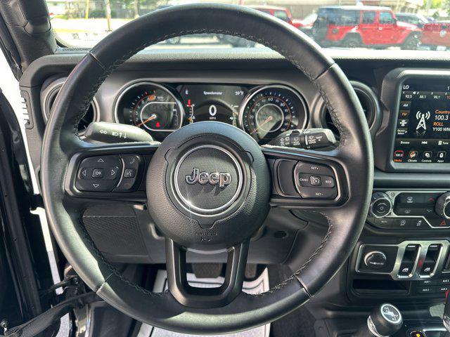 Photo of 2021 Black Clearcoat Jeep Wrangler