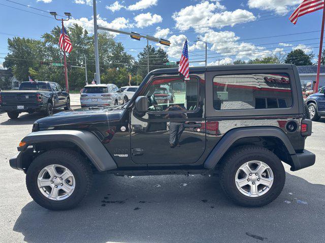 Photo of 2021 Black Clearcoat Jeep Wrangler