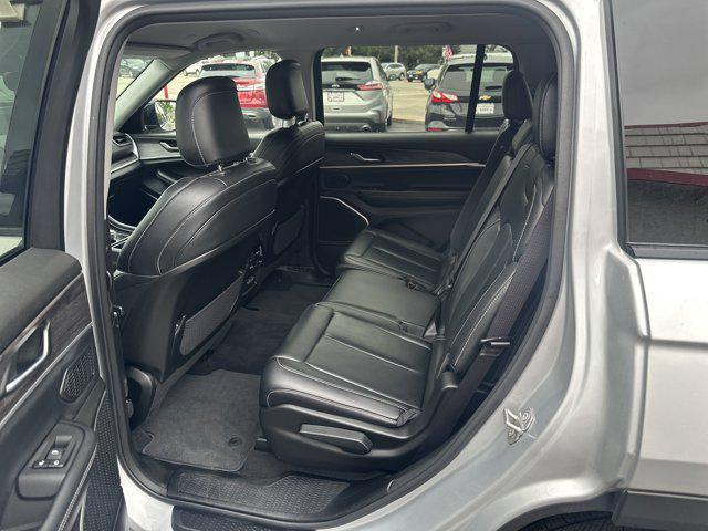 Photo of 2021 Silver Zynith Jeep Grand Cherokee L