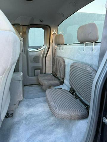 Photo of 2013 Super Black Nissan Frontier