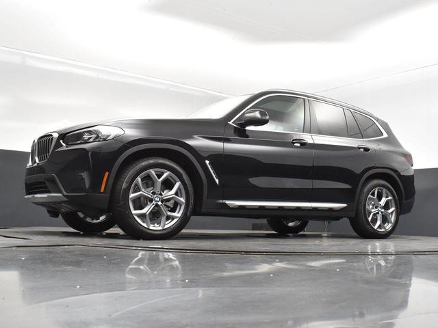 Photo of 2024 Black Sapphire Metallic BMW X3